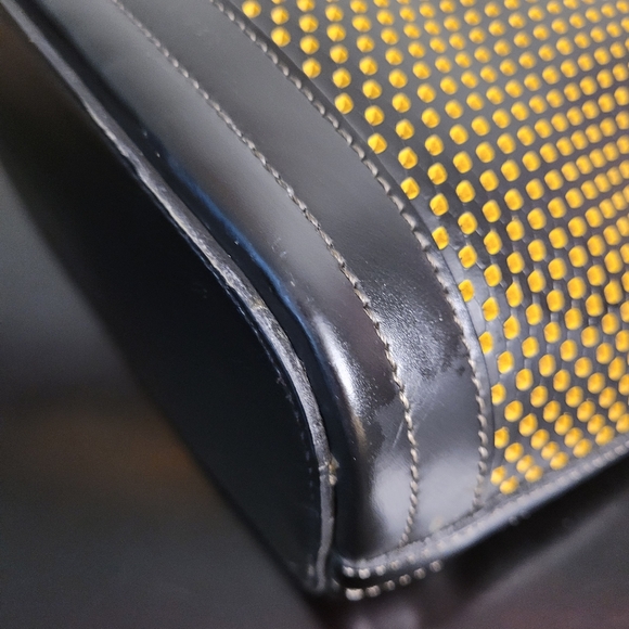 Dooney & Bourke Vintage  Made in USA Cabriolet Bucket Bag - Picture 7 of 16